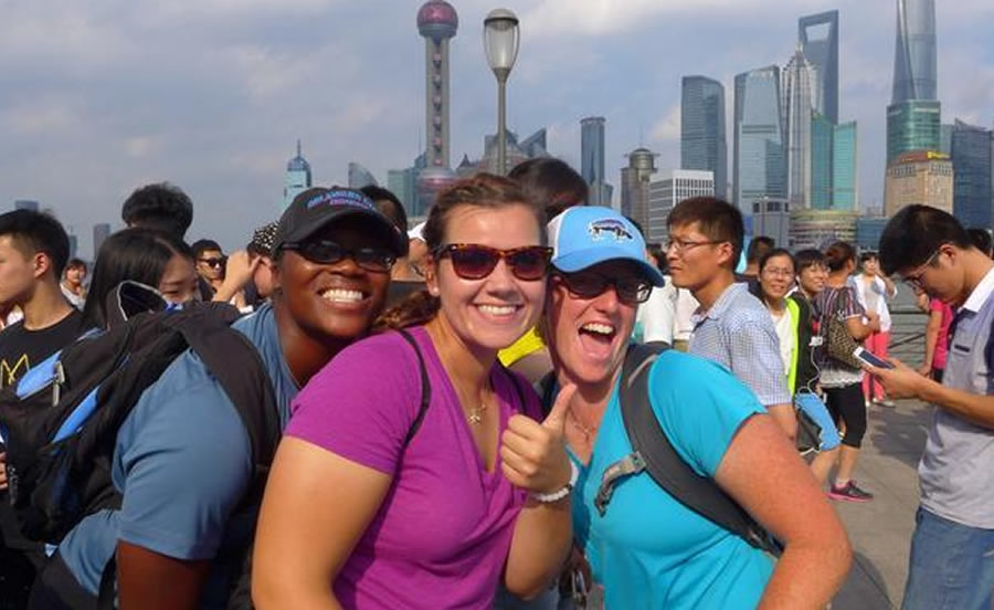 外宾北京&上海高铁7日游（独立成团 酒店自订）